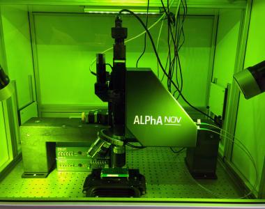 Double laser fault injection bench