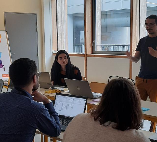 PhOENIX - Photonique - Outils Educatifs Numériques Intelligents et eXpérimentés